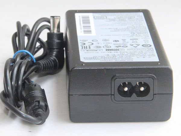 Caricabatterie Universale 12V 1.5A Per Tablet Acer Iconia Tab A500 A501 A200 A100 A101 (Spina UE)
