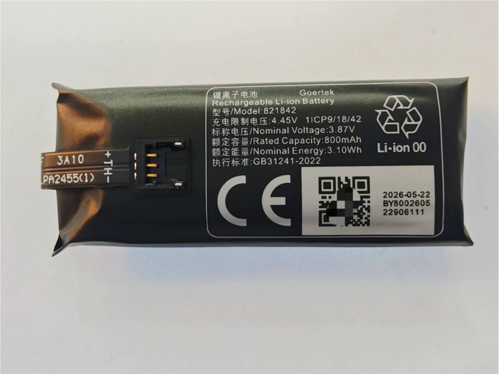 821842